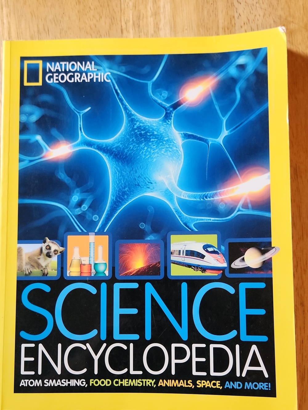 National Geographic Science Encyclopedia - 300 Pages New Book